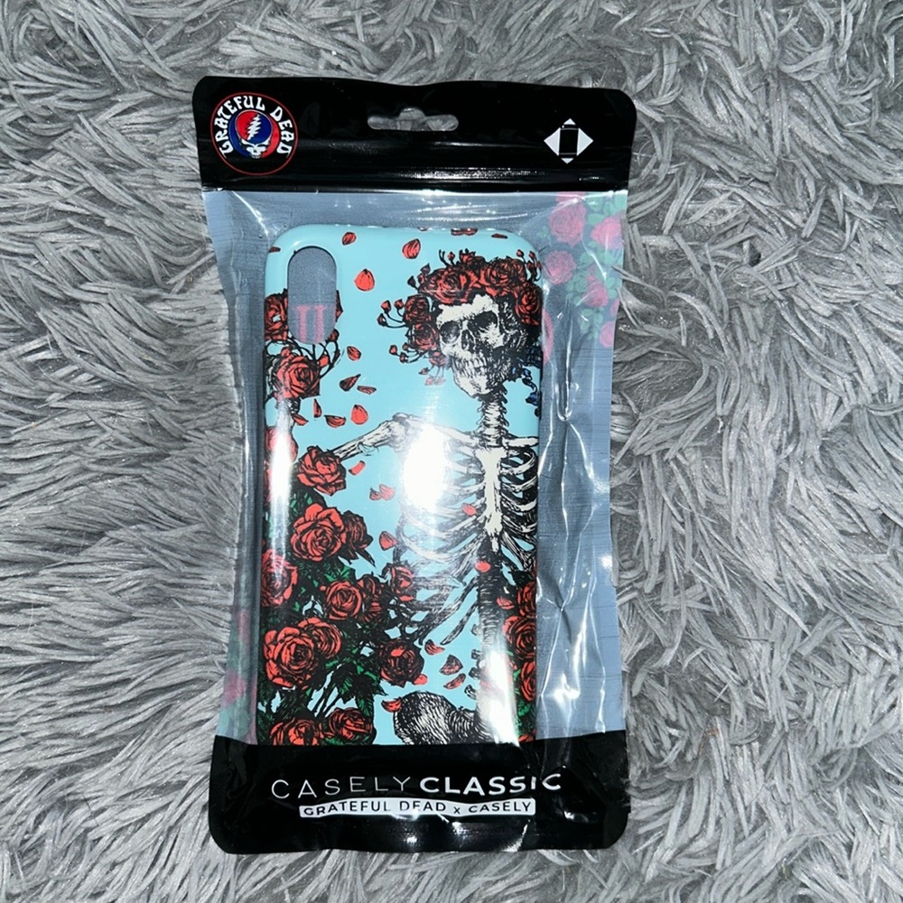 Rose skeleton phone case